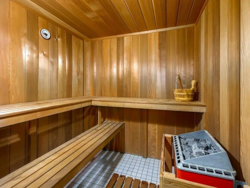 4 Donat Cl, Stafford Heights QLD 4053