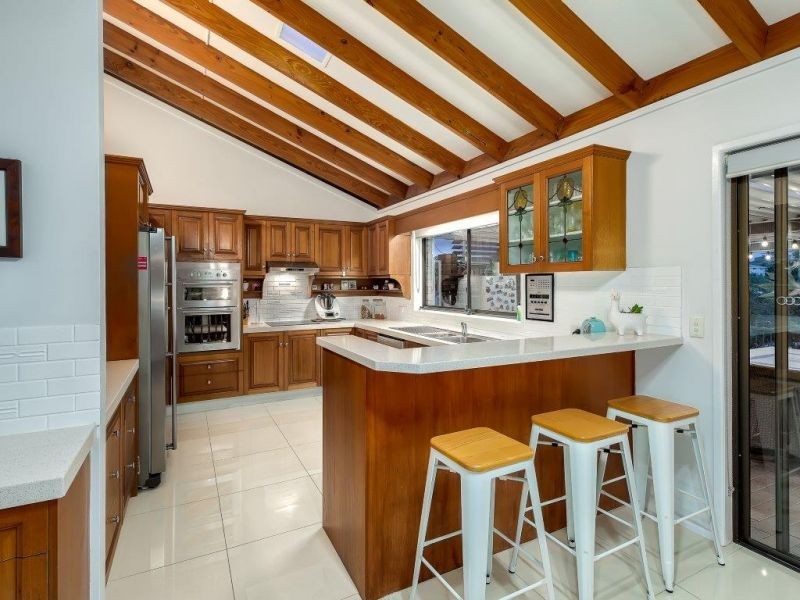 4 Donat Cl, Stafford Heights QLD 4053