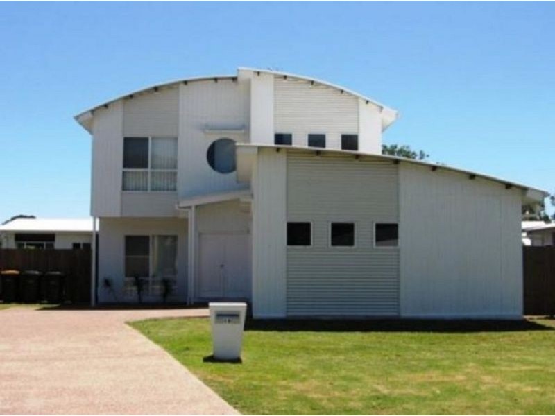 18 Brackish Court, Toogoom QLD 4655