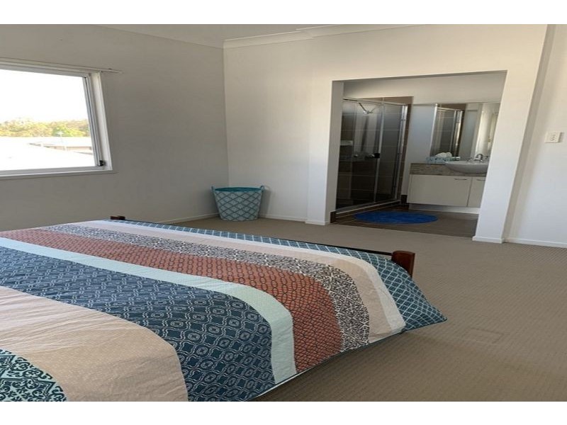 18 Brackish Court, Toogoom QLD 4655