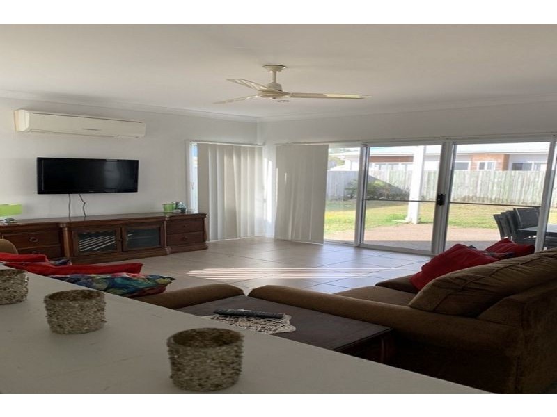 18 Brackish Court, Toogoom QLD 4655