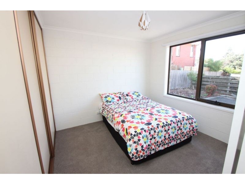 11/17 Victoria Parade, Devonport TAS 7310