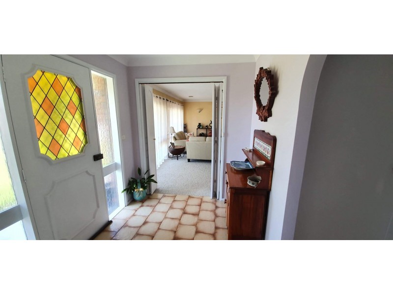 9 Evans Close, Bowenfels NSW 2790