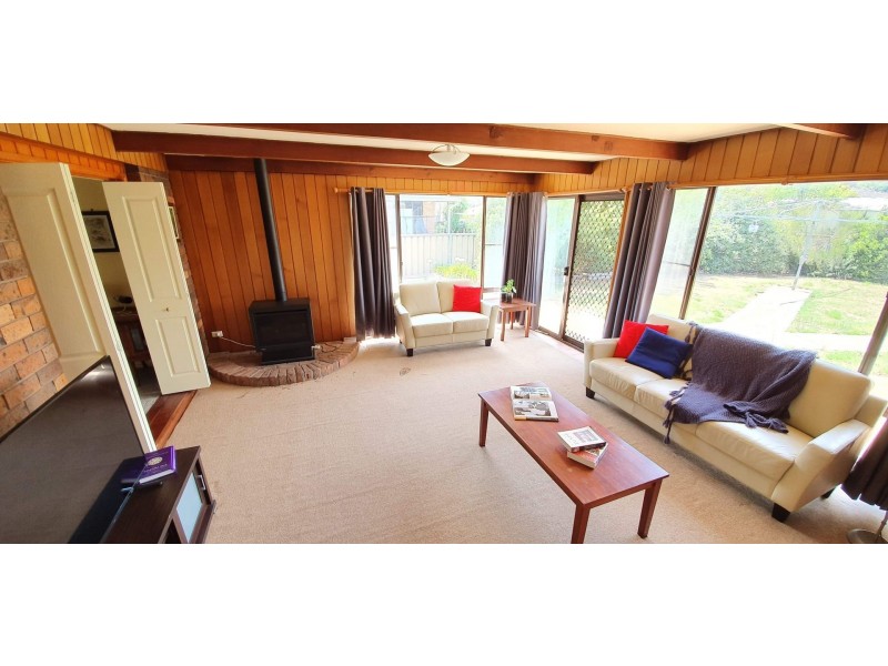 9 Evans Close, Bowenfels NSW 2790