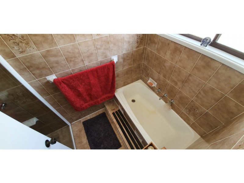 9 Evans Close, Bowenfels NSW 2790