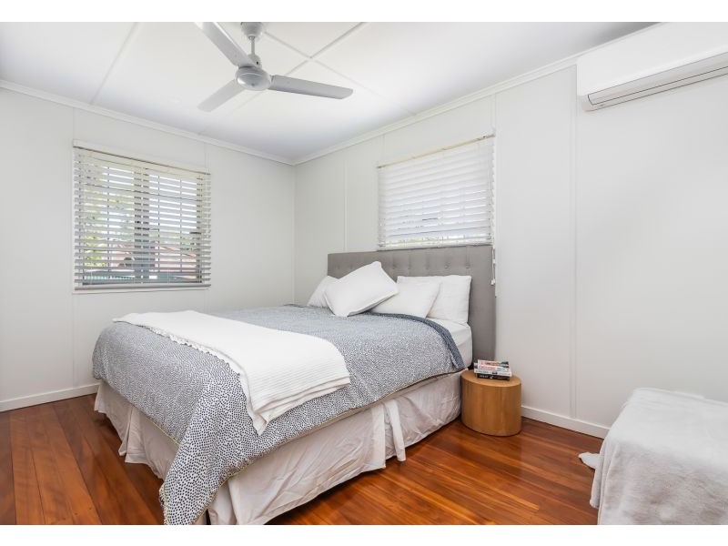 8 Marchant Street, Tarragindi QLD 4121