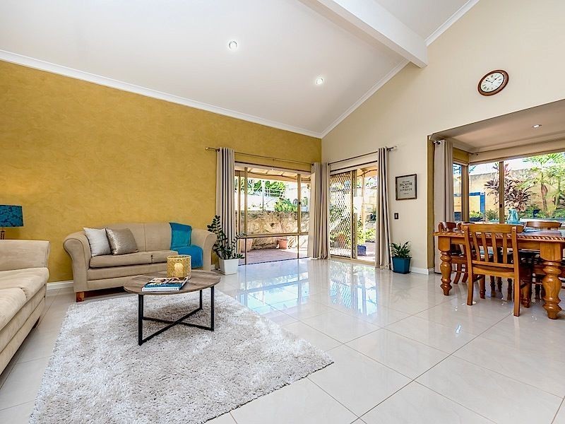 7 Kingston Heath Court, Connolly WA 6027