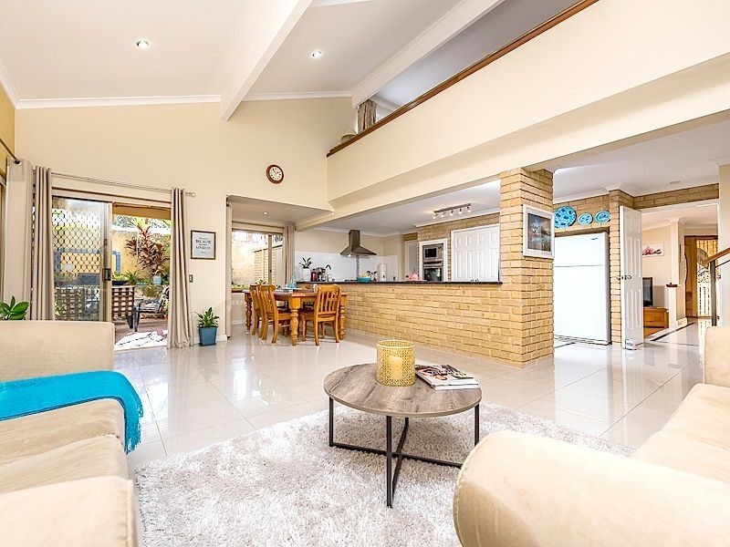 7 Kingston Heath Court, Connolly WA 6027