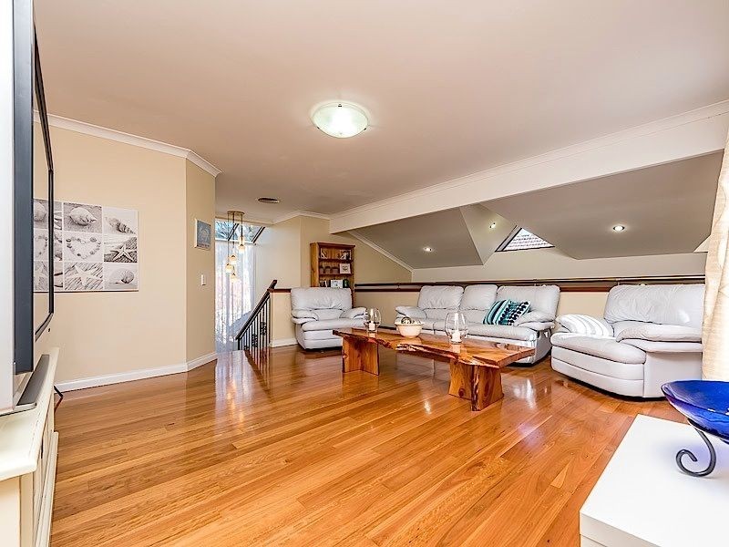 7 Kingston Heath Court, Connolly WA 6027