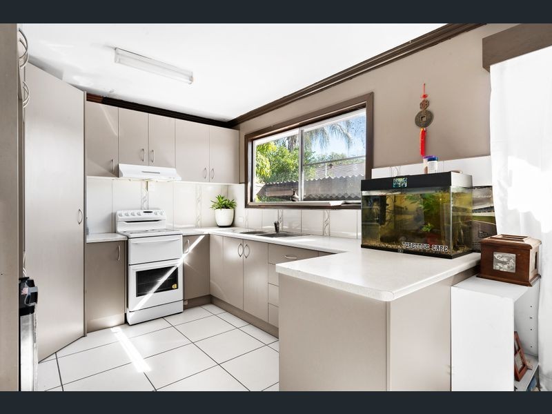 1298 Anzac Ave, Kallangur QLD 4503