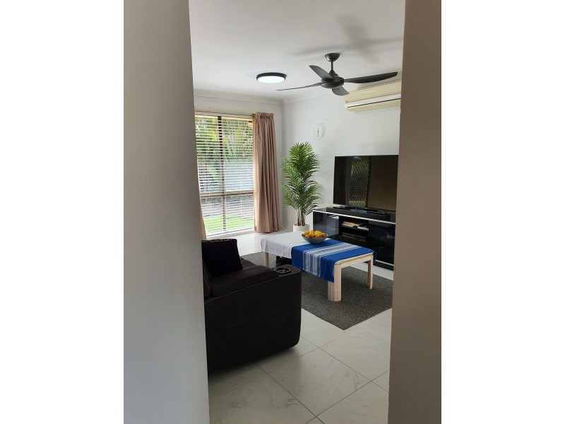 50/37 St Kevins Ave, Benowa QLD 4217