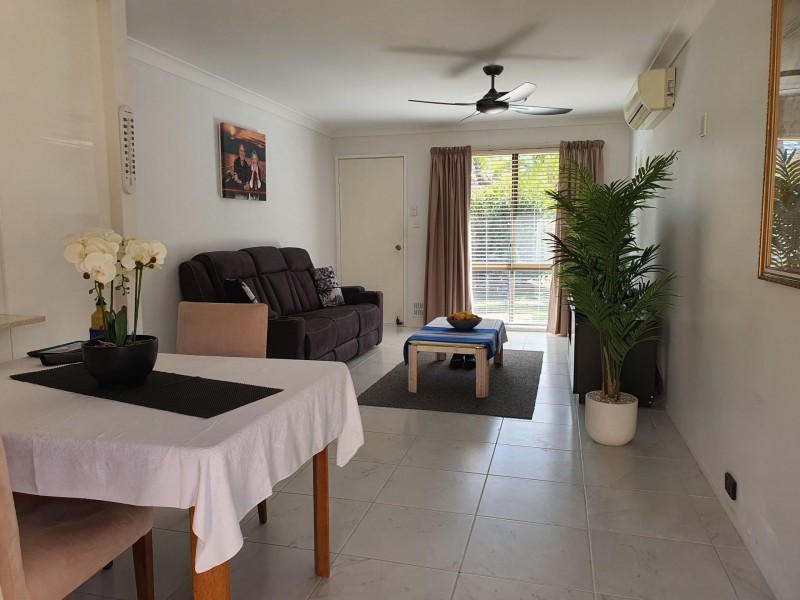 50/37 St Kevins Ave, Benowa QLD 4217