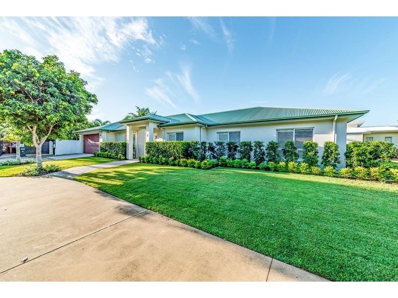 8 Jersey Place, Parrearra QLD 4575