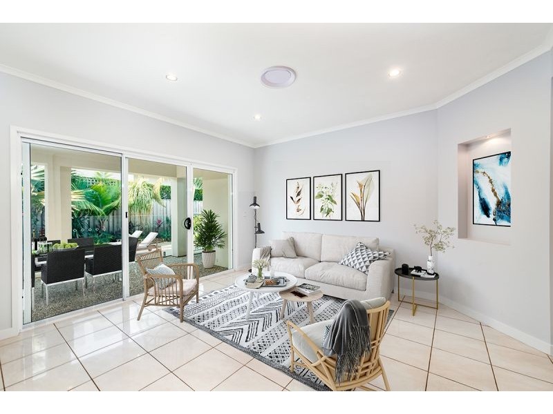 8 Jersey Place, Parrearra QLD 4575