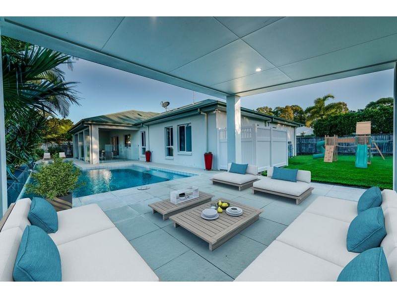 8 Jersey Place, Parrearra QLD 4575