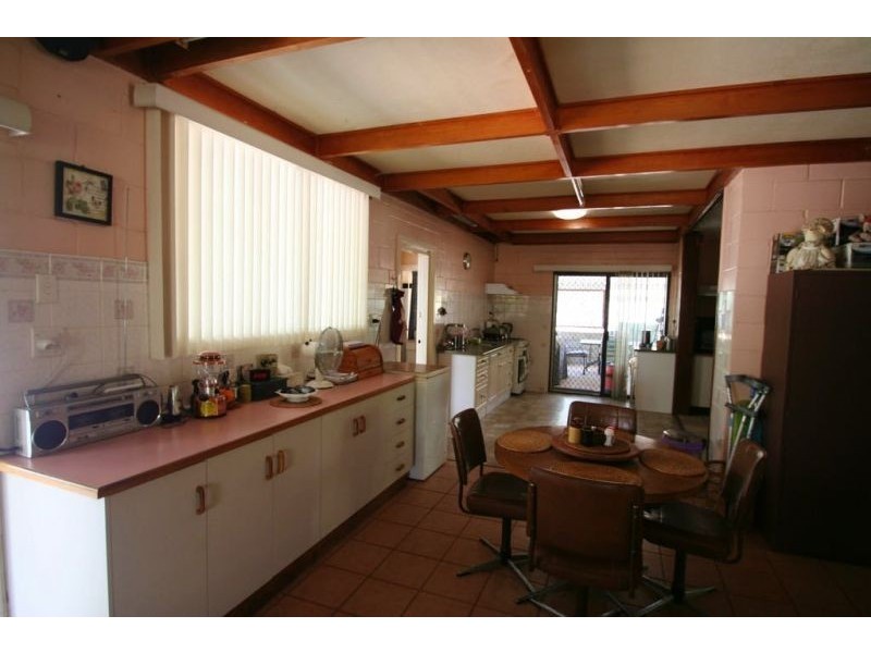 127 Goanna flats, The Gemfields QLD 4702