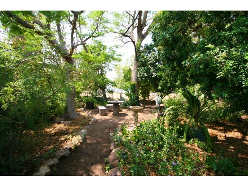 127 Goanna flats, The Gemfields QLD 4702