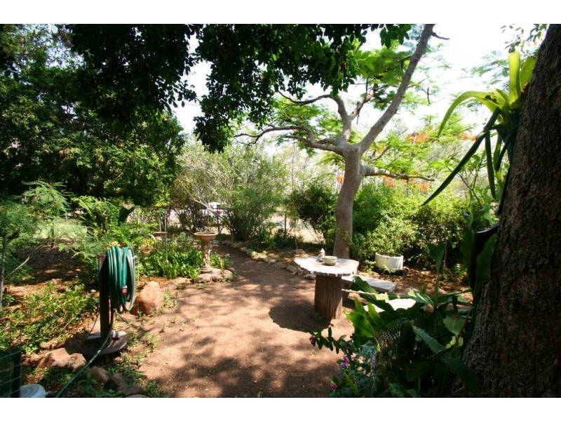 127 Goanna flats, The Gemfields QLD 4702