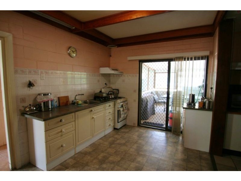 127 Goanna flats, The Gemfields QLD 4702