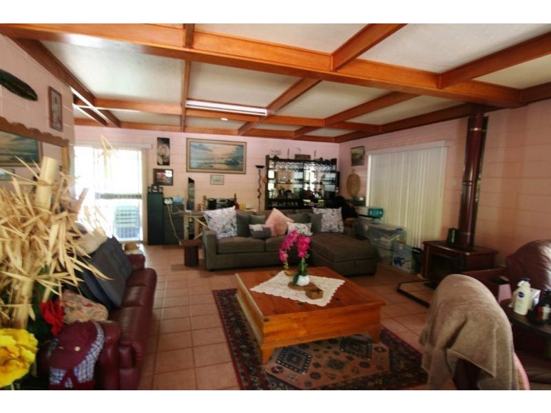 127 Goanna flats, The Gemfields QLD 4702