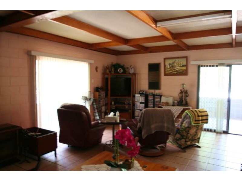 127 Goanna flats, The Gemfields QLD 4702