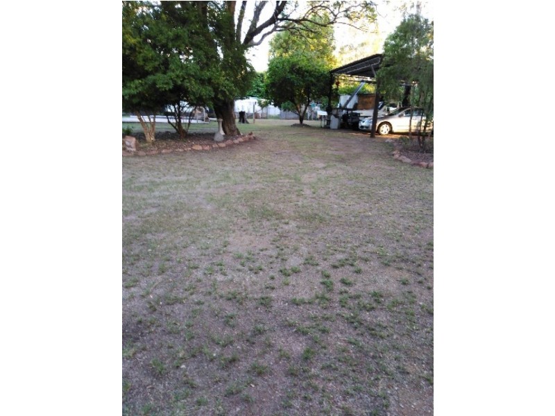 127 Goanna flats, The Gemfields QLD 4702