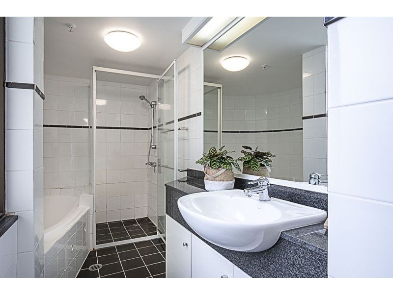 601/2 Marcus Clarke, Canberra ACT 2600