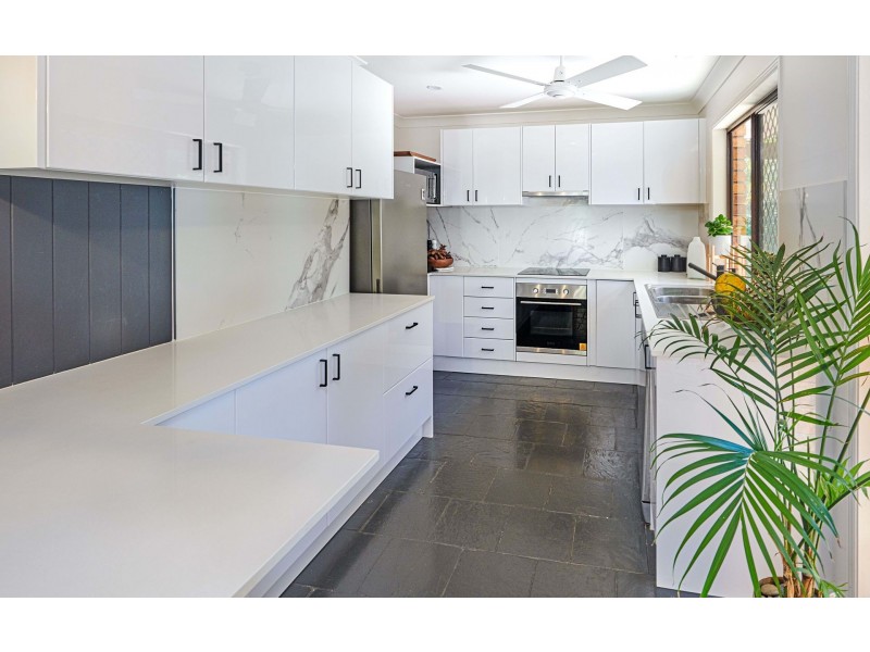 38 Amaroo Drive, Banora Point NSW 2486