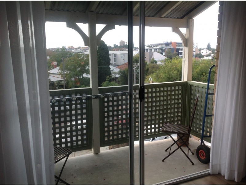 24/7 Vincent Street, Mount Lawley WA 6050