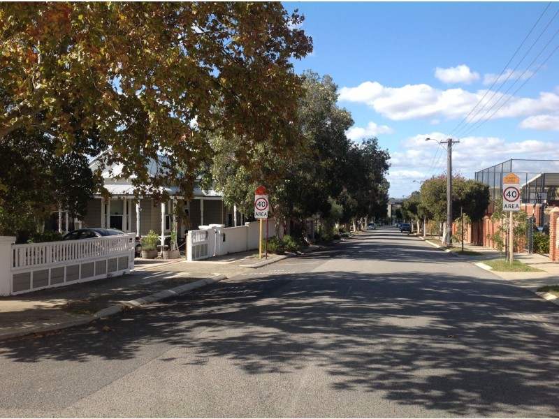 24/7 Vincent Street, Mount Lawley WA 6050