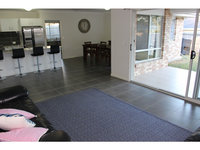 1 Lenton Court, Burpengary QLD 4505