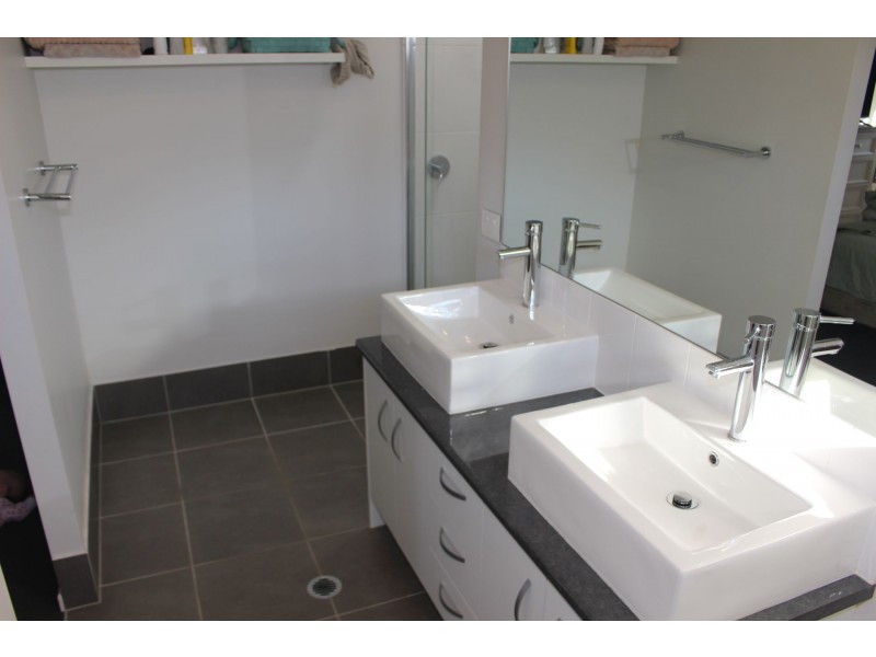 1 Lenton Court, Burpengary QLD 4505