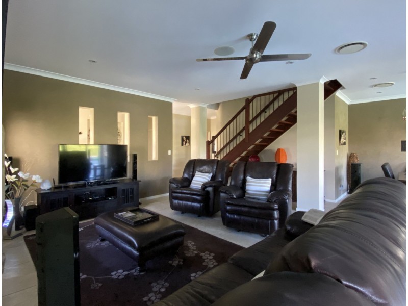 2 Mickelson Street, North Lakes QLD 4509