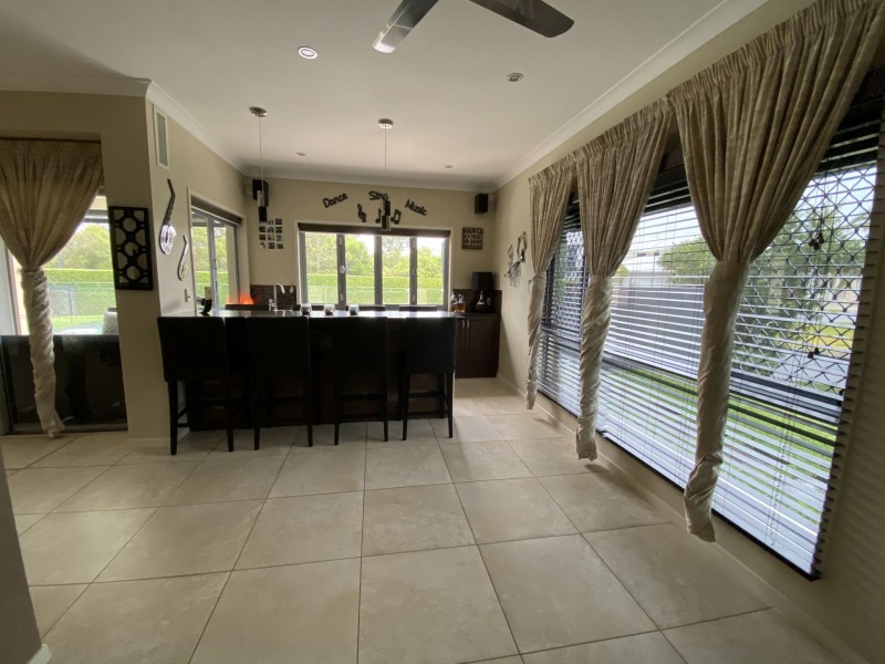 2 Mickelson Street, North Lakes QLD 4509