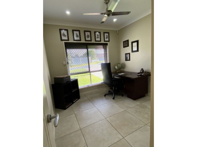 2 Mickelson Street, North Lakes QLD 4509