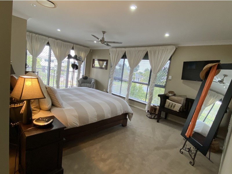 2 Mickelson Street, North Lakes QLD 4509