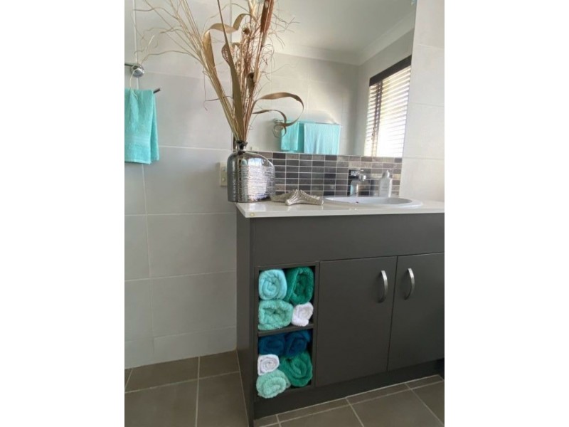 2 Mickelson Street, North Lakes QLD 4509