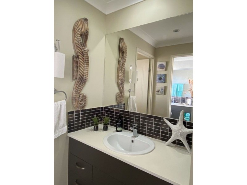 2 Mickelson Street, North Lakes QLD 4509