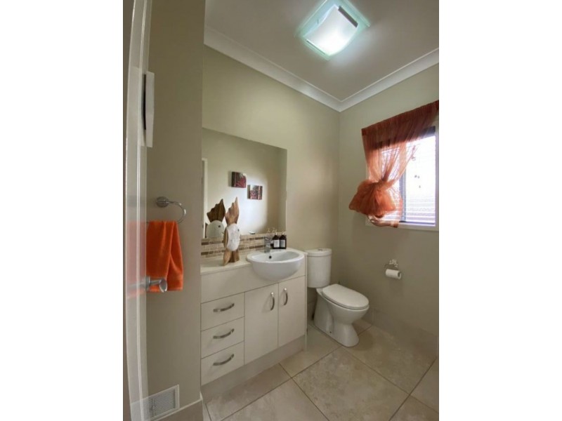 2 Mickelson Street, North Lakes QLD 4509