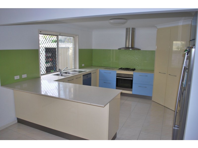 10 Hutchinson Street, Woorim QLD 4507