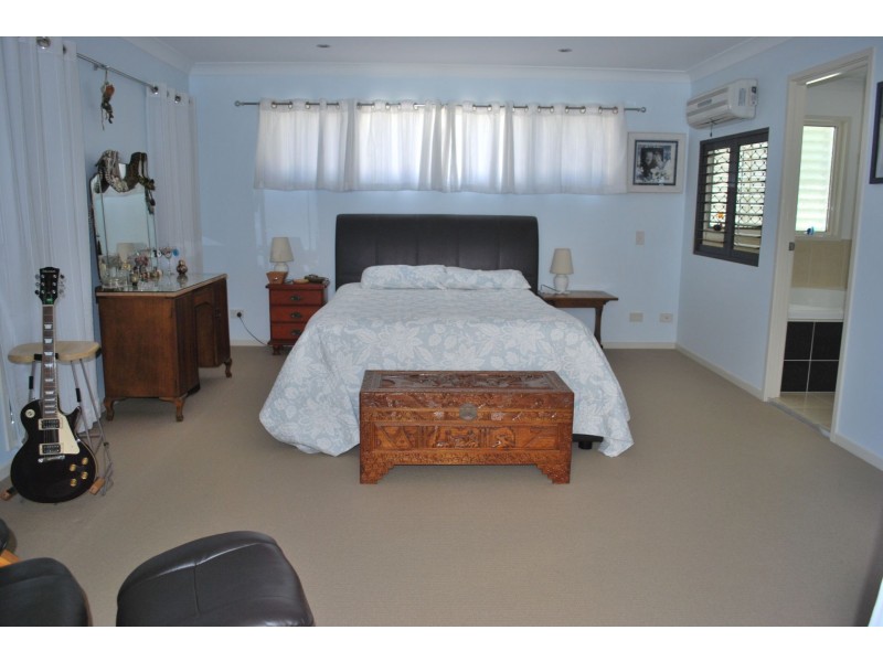 10 Hutchinson Street, Woorim QLD 4507