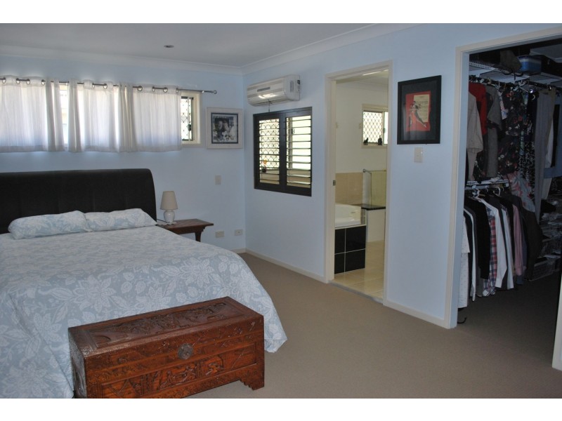 10 Hutchinson Street, Woorim QLD 4507