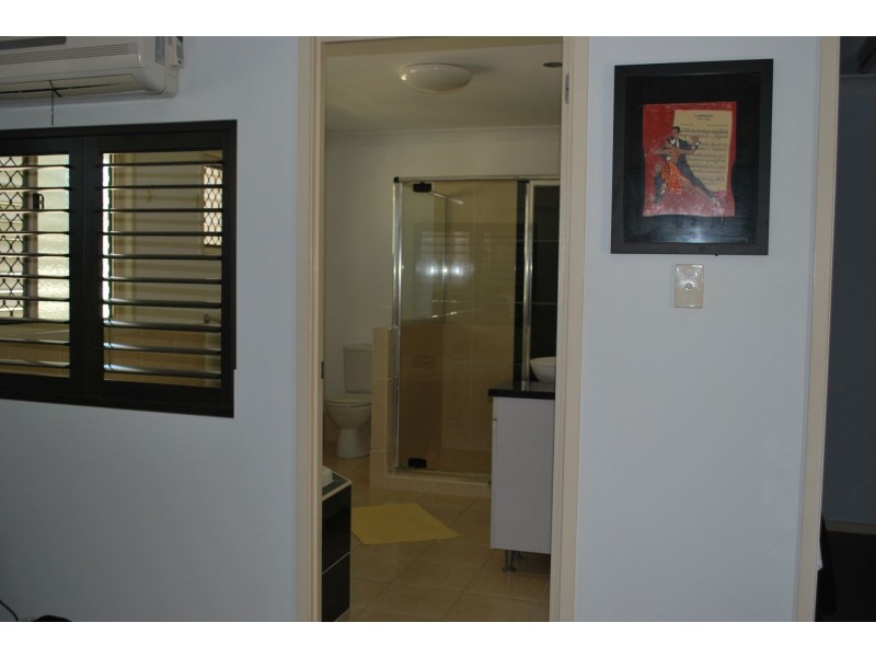 10 Hutchinson Street, Woorim QLD 4507