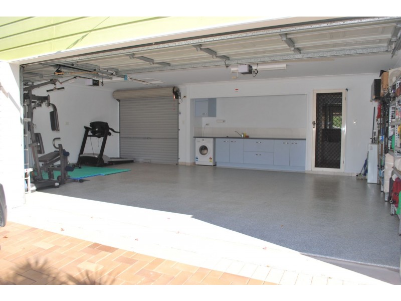 10 Hutchinson Street, Woorim QLD 4507