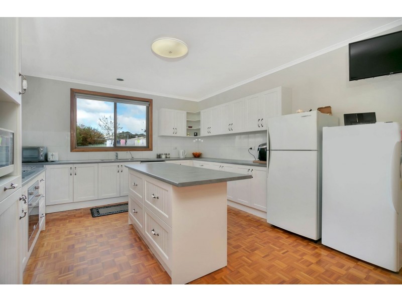 12 Castine Terrace, Riverton SA 5412