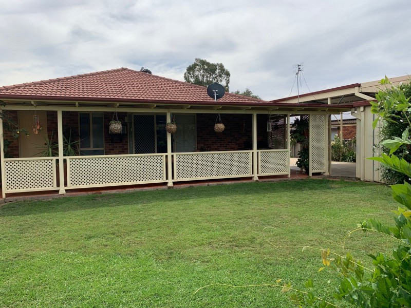 12 Martin Place, Tumut NSW 2720