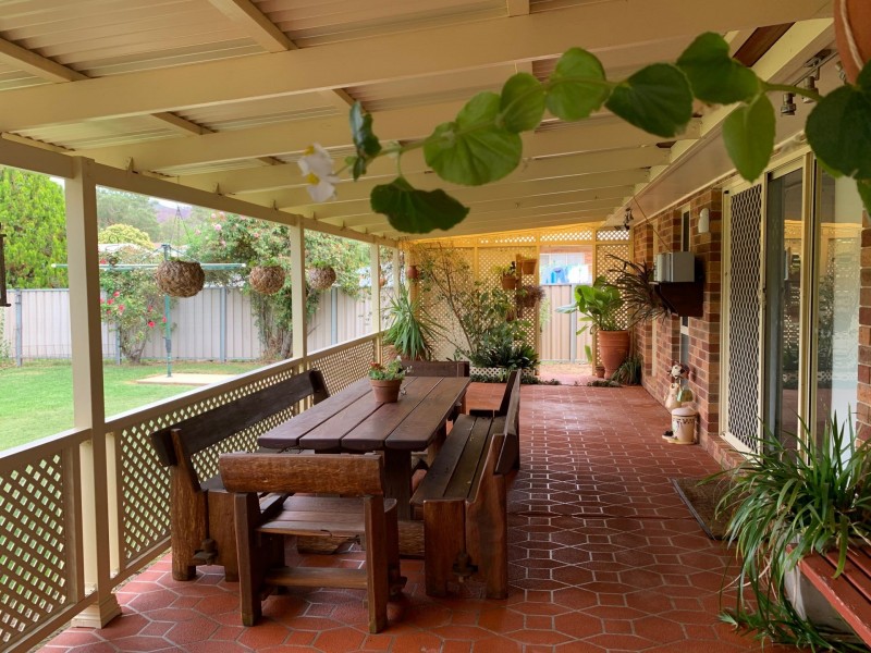 12 Martin Place, Tumut NSW 2720