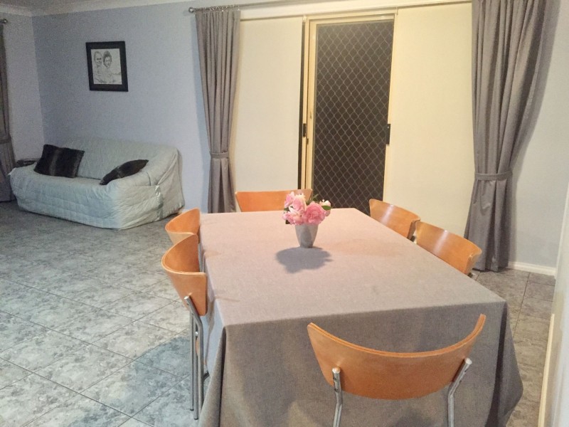 12 Martin Place, Tumut NSW 2720