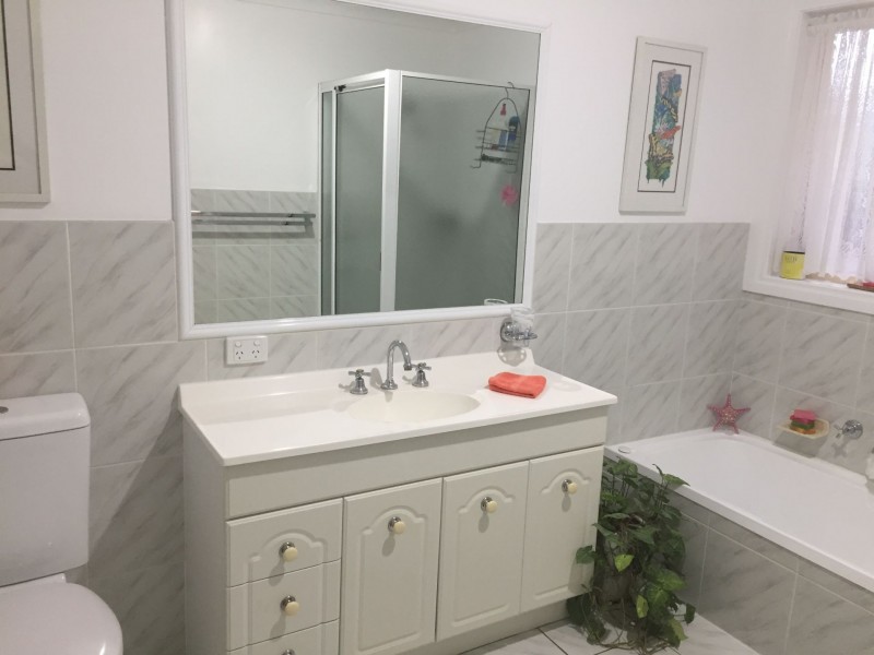 12 Martin Place, Tumut NSW 2720