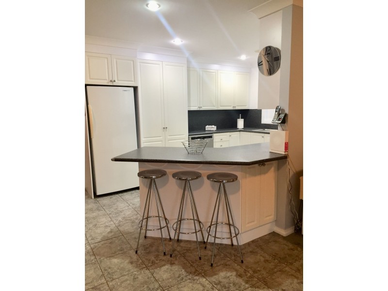 12 Martin Place, Tumut NSW 2720